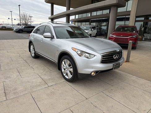 Used 2013 INFINITI FX37 Base w/ Premium Pkg image 2