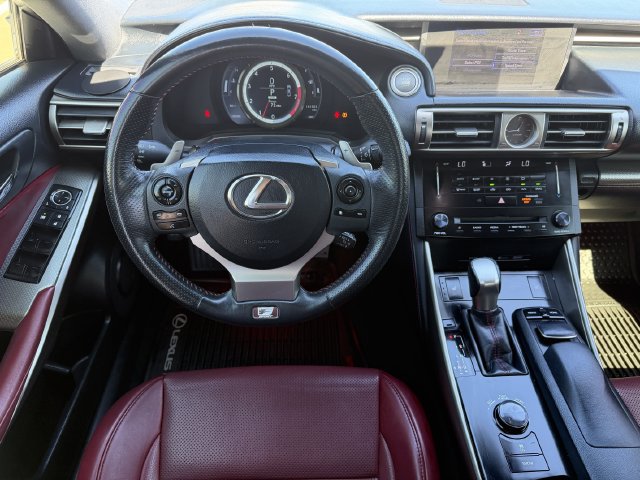 Used 2014 Lexus IS 250 w/ F-Sport Package RWD image 11