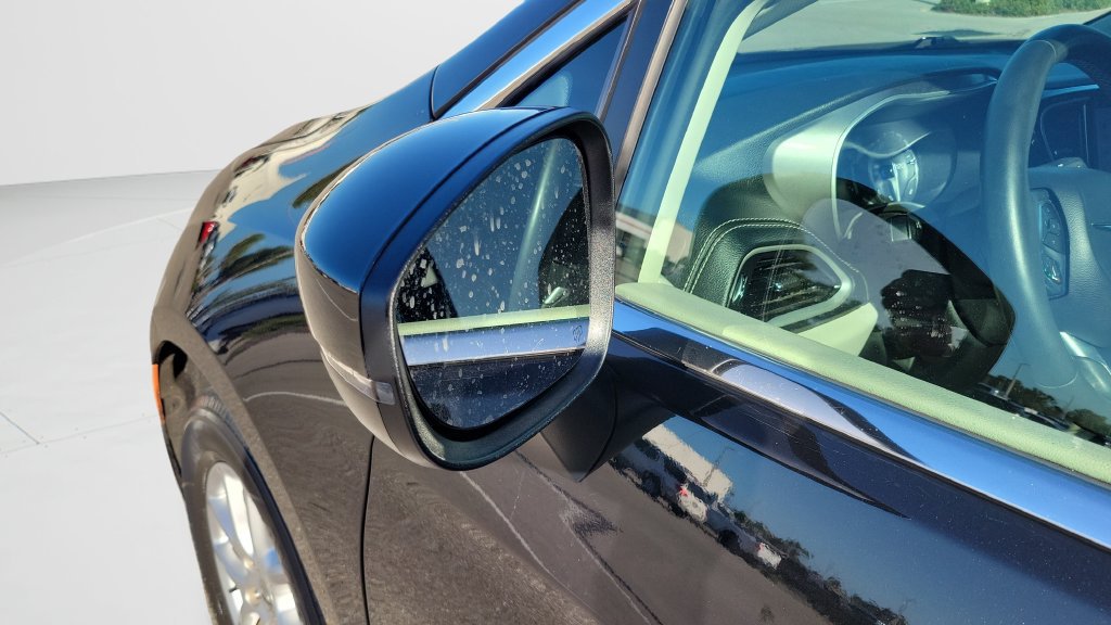 Used 2023 Chrysler Pacifica Touring-L FWD image 27