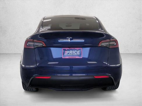 Used 2023 Tesla Model Y Long Range AWD/4WD image 7