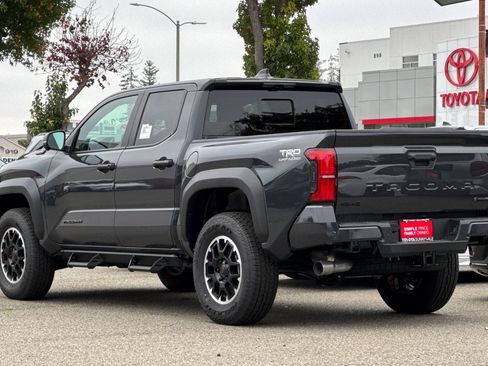 New 2025 Toyota Tacoma TRD Off-Road image 7