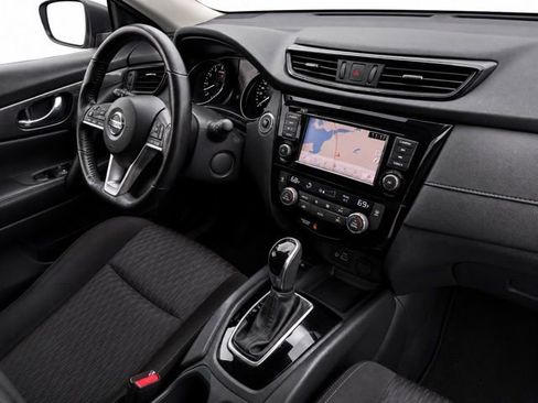 Used 2019 Nissan Rogue SV w/ Premium Package AWD/4WD image 11