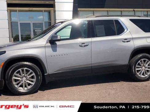 Used 2023 Chevrolet Traverse LT AWD/4WD image 5