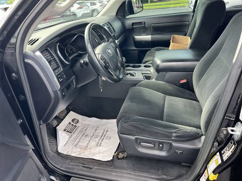 Used 2019 Toyota Sequoia TRD Sport AWD/4WD image 16