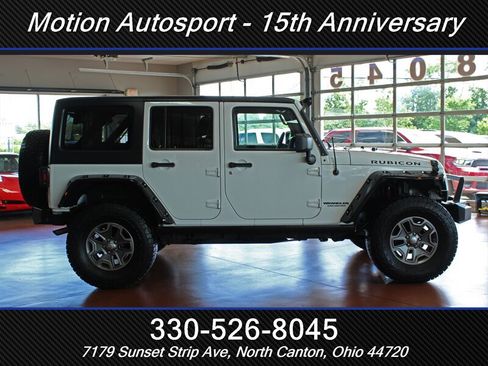 Used 2013 Jeep Wrangler Unlimited Rubicon w/ Connectivity Group AWD/4WD image 13