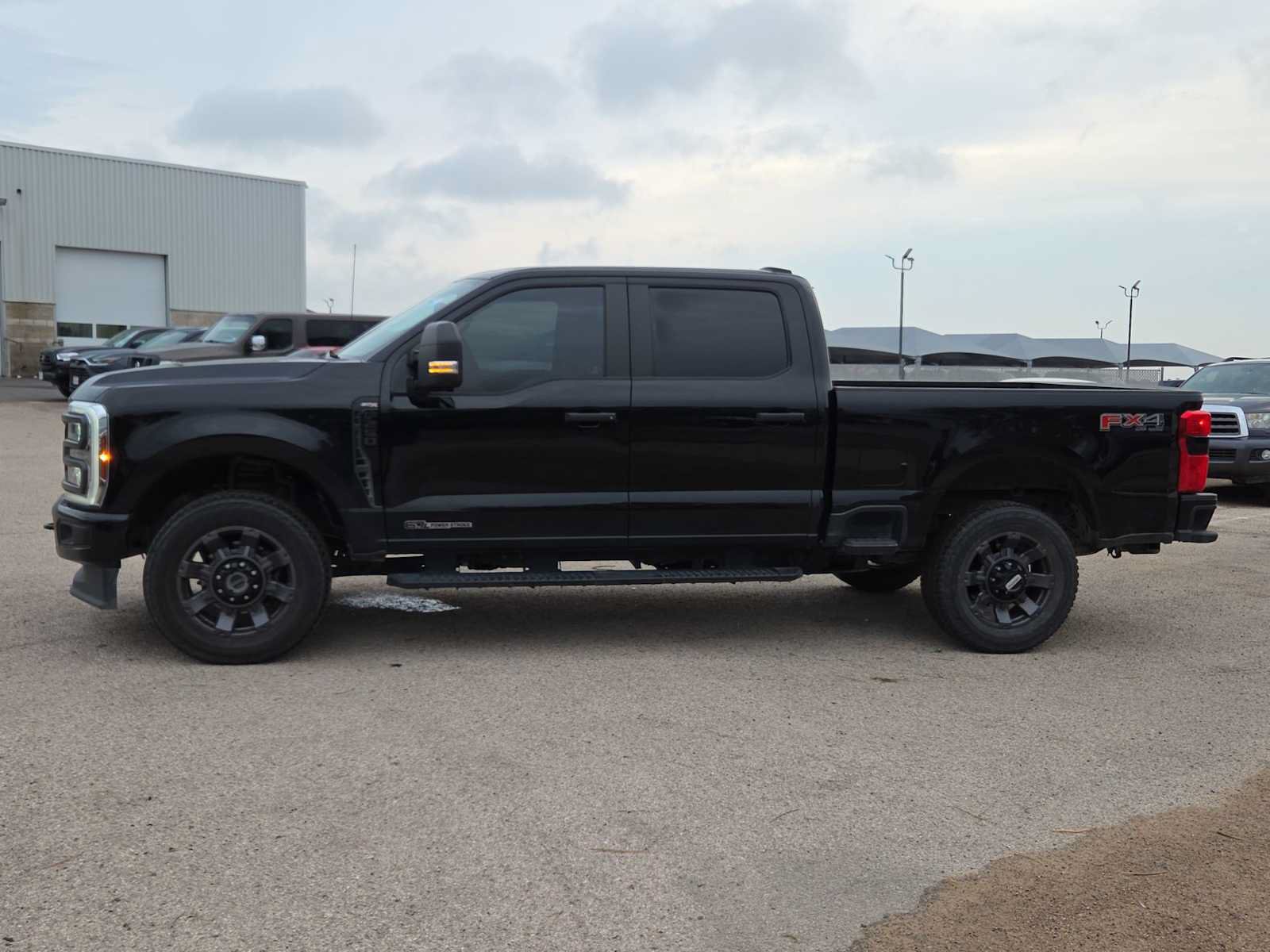 Used 2024 Ford F250 XL w/ STX Appearance Package AWD/4WD image 5