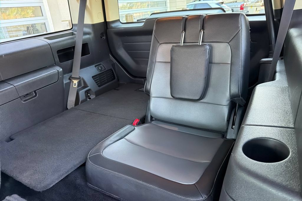 Used 2014 Ford Flex SEL w/ Equipment Group 202A AWD/4WD image 12