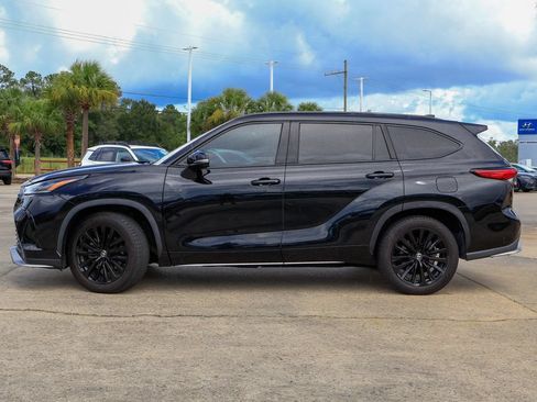 Used 2023 Toyota Highlander XSE FWD image 29