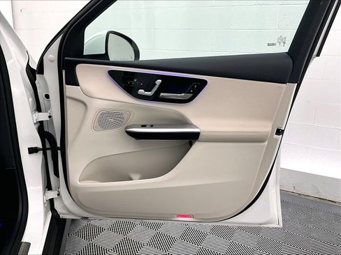 Certified 2025 Mercedes-Benz GLC 350e 4MATIC image 25