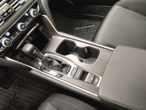 Used 2022 Honda Accord LX image 26