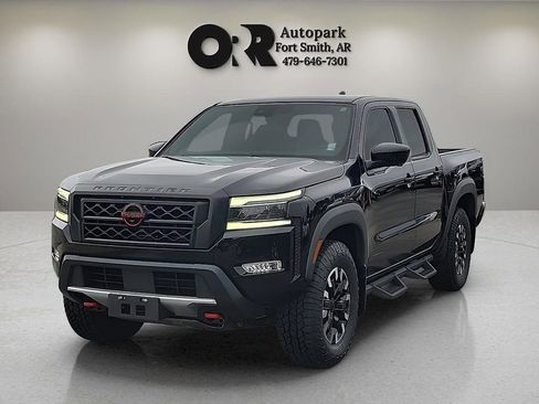 Used 2023 Nissan Frontier PRO-4X w/ Pro Convenience Package image 2