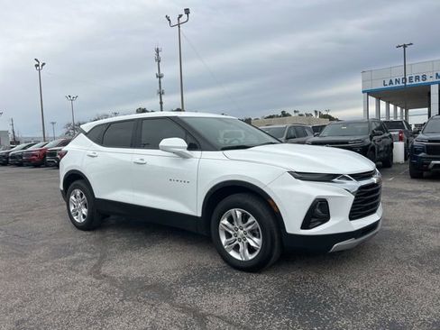 Used 2022 Chevrolet Blazer LT image 1