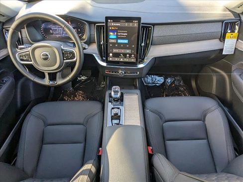 New 2026 Volvo XC90 B6 Plus w/ Protection Package image 16