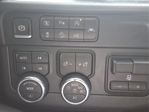 Used 2025 Chevrolet Tahoe High Country image 18