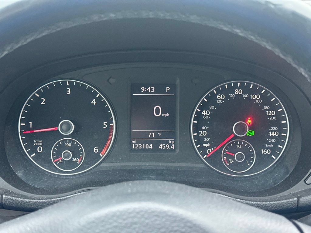 Used 2014 Volkswagen Passat TDI SEL Premium FWD image 27