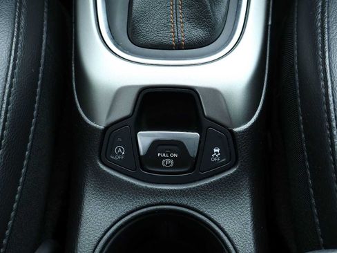 Used 2019 Jeep Compass Latitude FWD image 29