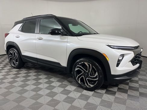 New 2026 Chevrolet TrailBlazer RS w/ Convenience Package image 2
