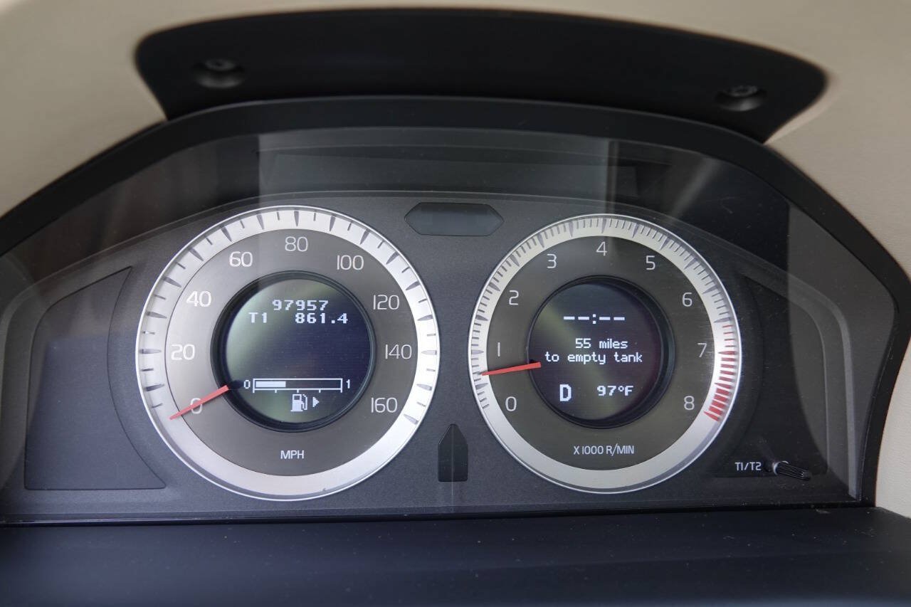 Used 2010 Volvo XC70 T6 AWD/4WD image 77