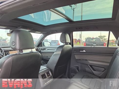 Used 2022 Volkswagen Atlas Cross Sport SEL Premium R-Line AWD/4WD image 24