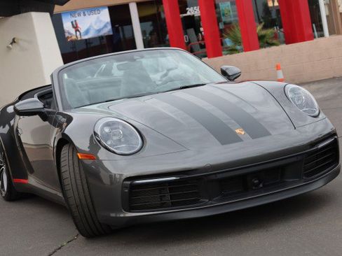 Used 2020 Porsche 911 Carrera S image 2