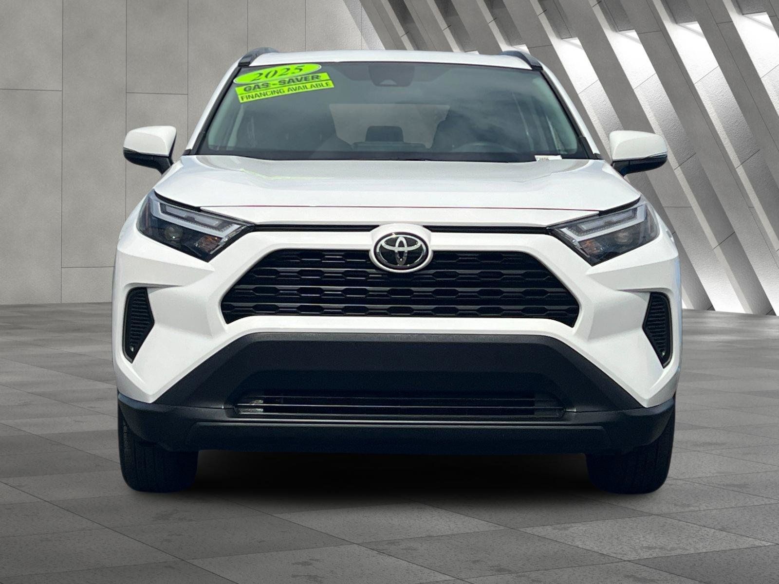 Used 2025 Toyota RAV4 XLE AWD/4WD image 9