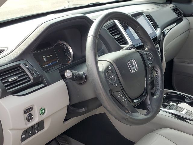 Used 2016 Honda Pilot Touring image 8