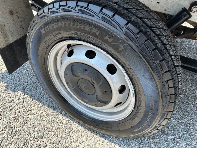 Used 2018 Ford Transit 250 138 RWD image 33
