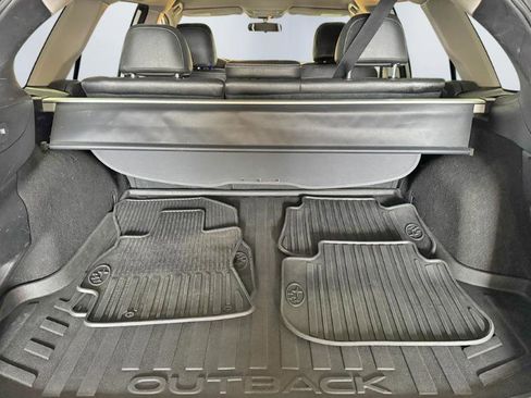 Used 2016 Subaru Outback 2.5i Premium image 18