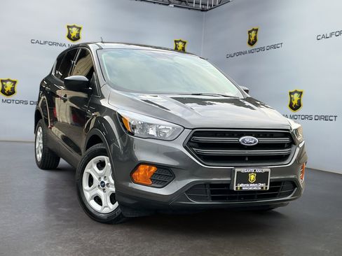 Used 2019 Ford Escape S image 3