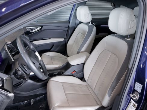 Certified 2024 Audi Q4 e-tron Premium image 7