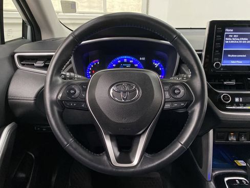 Used 2022 Toyota Corolla Cross XLE w/ Black Badges Package (TMS) image 21