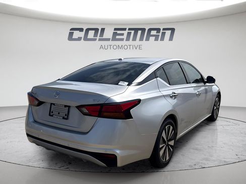 Used 2021 Nissan Altima 2.5 SV FWD image 3