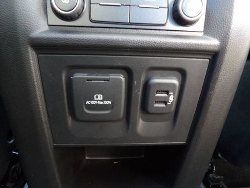 Used 2019 Chevrolet Traverse LT w/ LT Premium Package FWD image 18