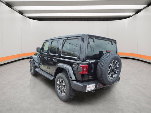 New 2026 Jeep Wrangler Unlimited Sahara AWD/4WD image 4