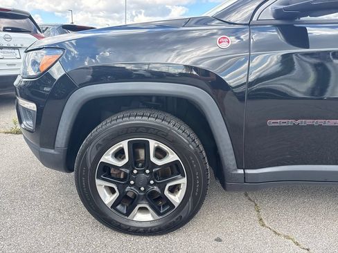 Used 2018 Jeep Compass Trailhawk w/ Leather Interior Group AWD/4WD image 10
