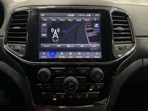 Used 2019 Jeep Grand Cherokee Altitude image 10