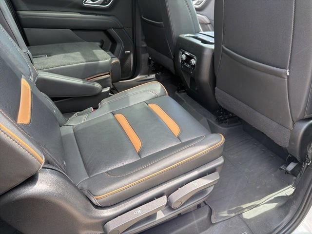 Used 2023 GMC Yukon XL AT4 w/ Technology Package AWD/4WD image 39