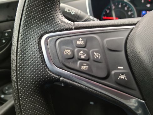 Used 2022 Chevrolet Equinox LT image 11