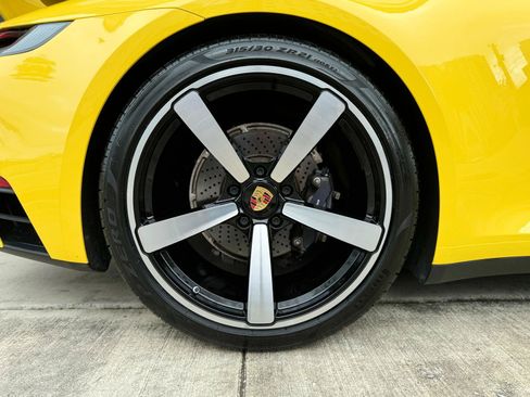 Used 2021 Porsche 911 Carrera RWD image 26