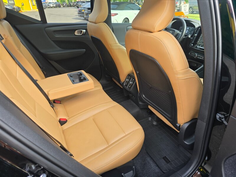 Used 2021 Volvo XC40 T5 Inscription w/ Advanced Package AWD/4WD image 14