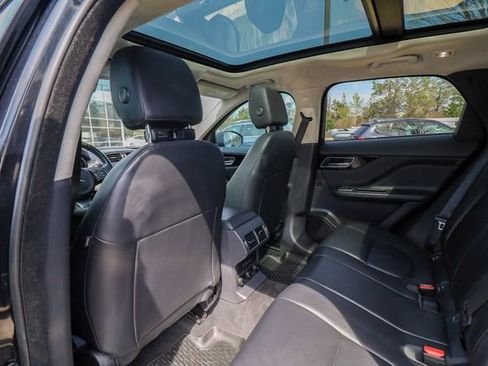 Used 2020 Jaguar F-PACE Premium image 40
