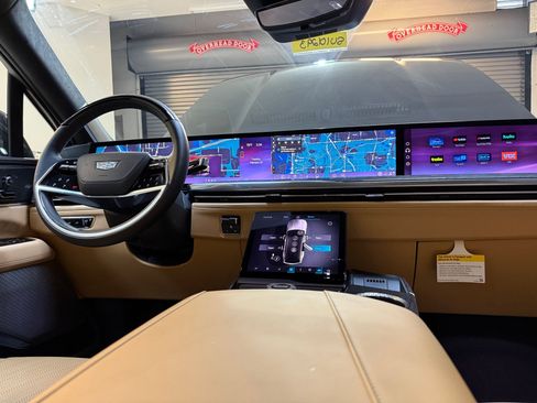 New 2025 Cadillac Escalade IQ Sport 2 image 4