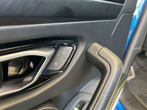 Used 2022 Lamborghini Urus image 47