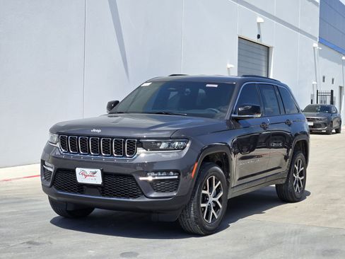 New 2025 Jeep Grand Cherokee Limited image 7