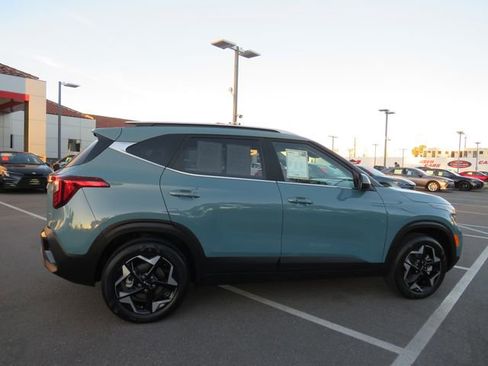 Used 2024 Kia Seltos EX image 13