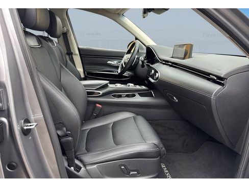 Used 2025 Genesis GV70 2.5T image 39