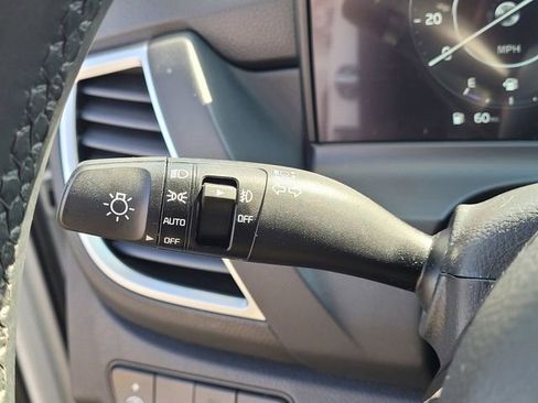 Certified 2025 Kia Seltos EX FWD image 16