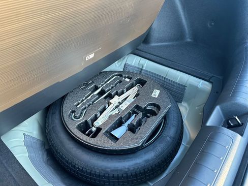 Used 2023 Honda Civic LX image 29