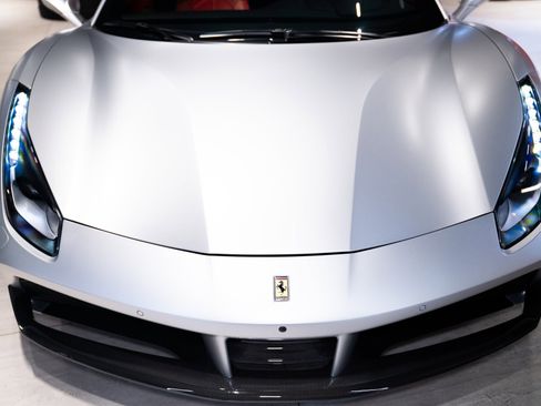 Used 2018 Ferrari 488 Spider RWD image 4