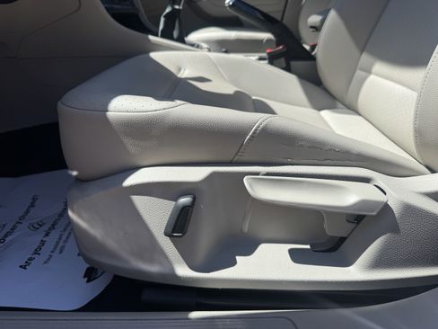 Used 2017 Volkswagen Golf Alltrack SE image 12